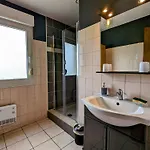 Spacieux Avec Cheminee, Proche Nature, Accessible Pmr, Ideal Famille Et Motards - Fr-1-589-34